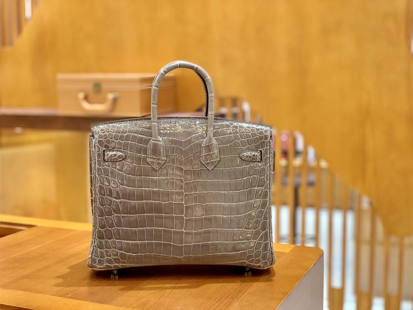 Hermès（爱马仕）Birkin 25cm 尼罗鳄鱼皮 斑鸠灰 银扣 全手工缝制