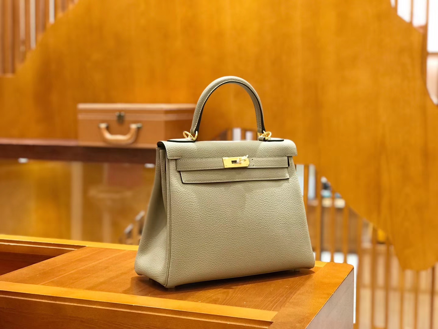 Hermès（爱马仕）Kelly 28cm togo 牛皮 斑鸠灰 金扣 全手工缝制 现货
