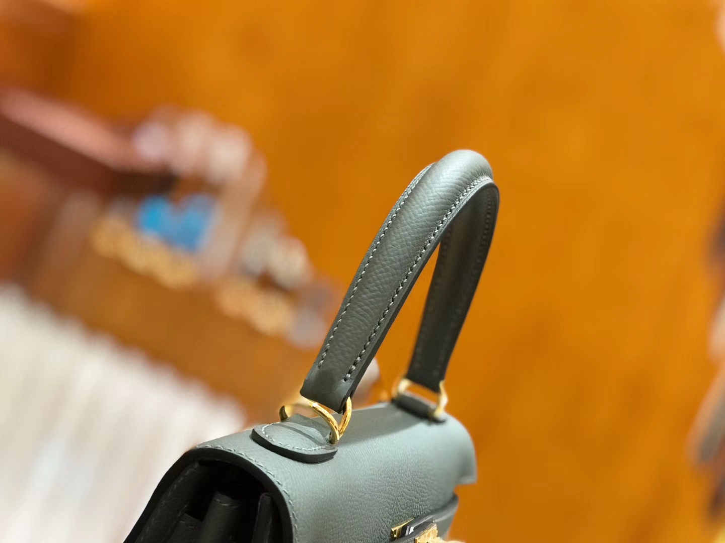 Hermès（爱马仕）Kelly 25cm 杏仁绿 金扣 掌纹牛皮 全手工缝制