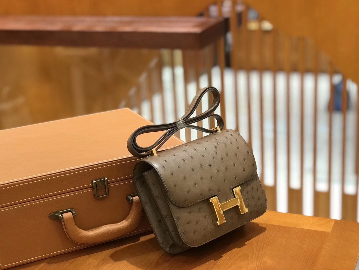 Hermès（爱马仕）Constance 18cm 鸵鸟皮 大象灰 金扣 全手工缝制 现货