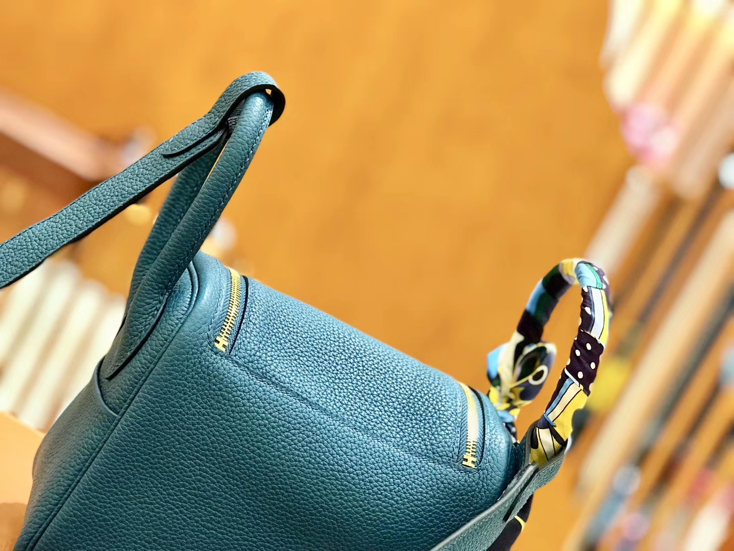 Hermès（爱马仕）Lindy 18cm 靛蓝色 金扣 全手工缝制