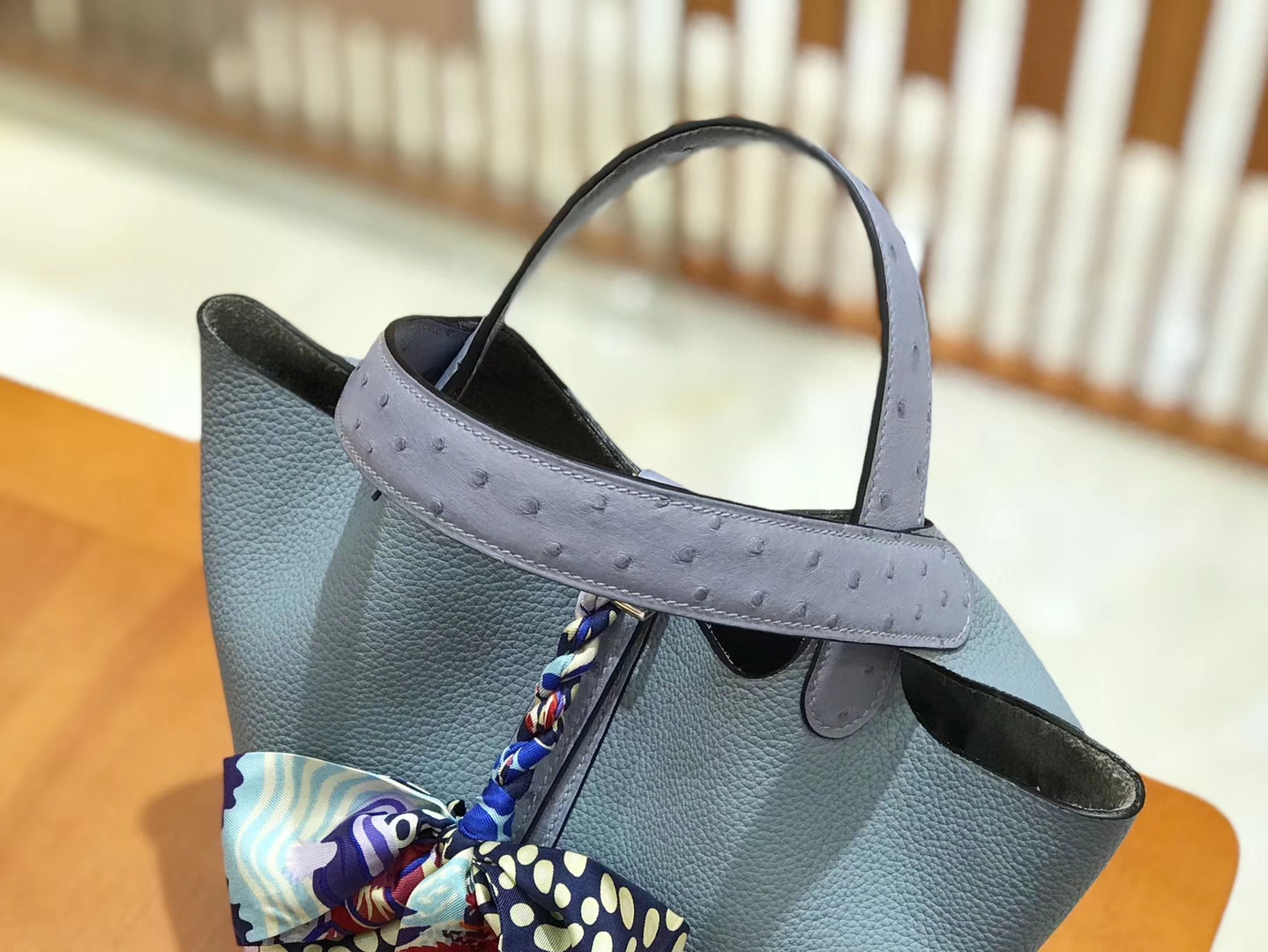 Hermès（爱马仕）Piction 18cm 鸵鸟拼牛皮 冰川蓝 全手工缝制
