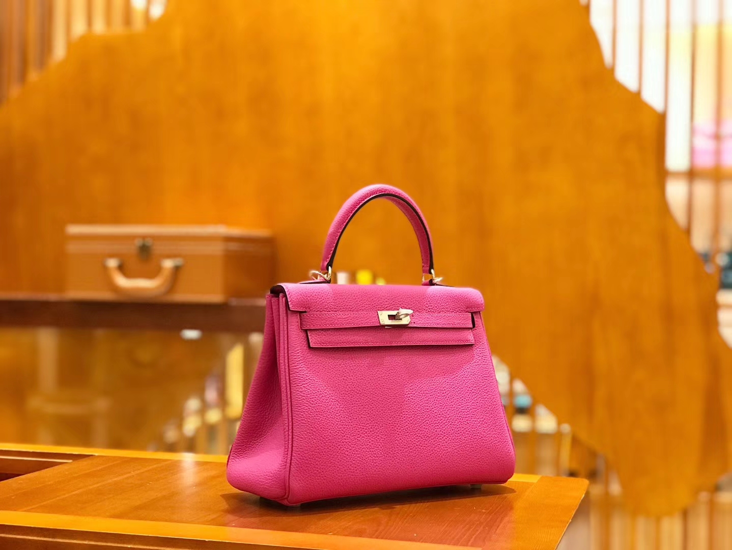 Hermès（爱马仕）Kelly 25cm 玉兰粉 Togo牛皮 全手工缝制