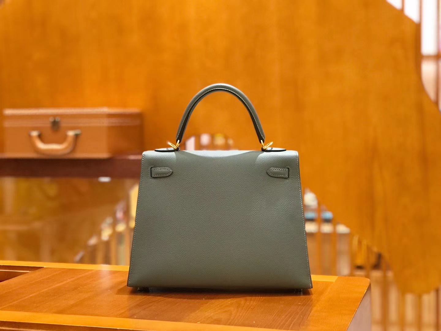 Hermès（爱马仕）Kelly 25cm 杏仁绿 金扣 掌纹牛皮 全手工缝制