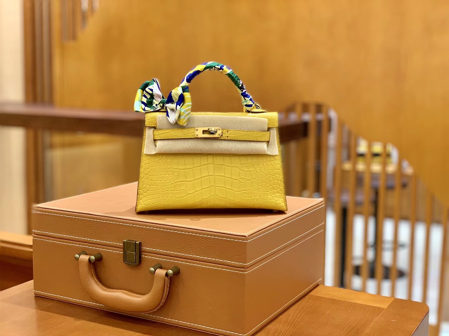 Hermès（爱马仕）迷你2代 19cm 琥珀黄 金扣 美洲雾面 鳄鱼皮 全手工缝制