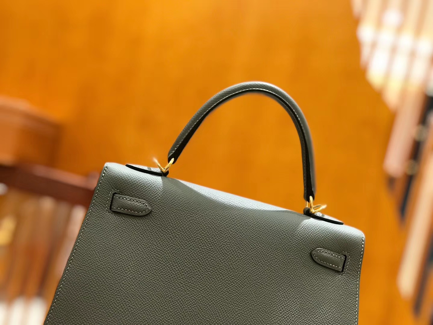 Hermès（爱马仕）Kelly 25cm 杏仁绿 金扣 掌纹牛皮 全手工缝制