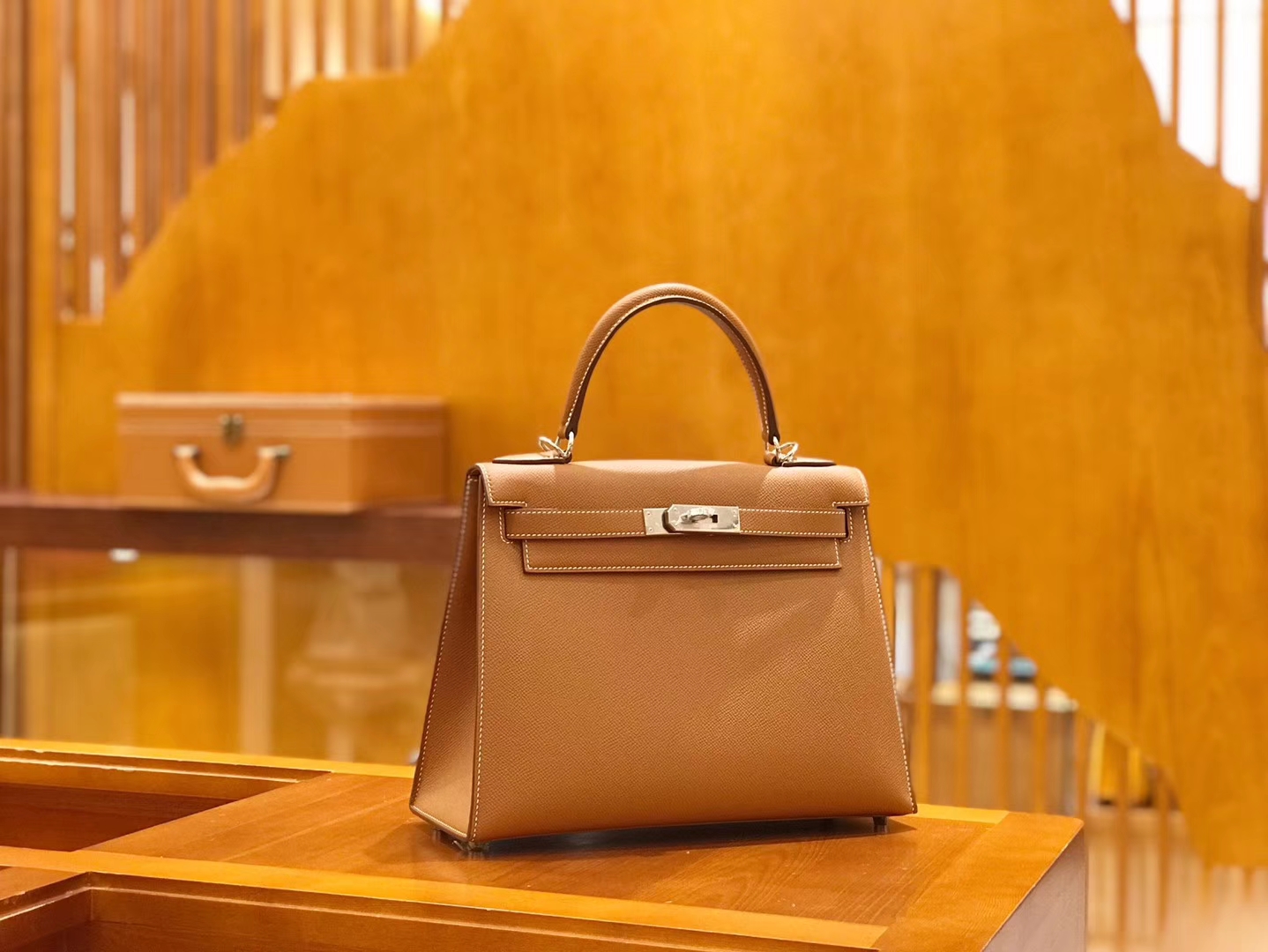 Hermès（爱马仕）Kelly 28cm 金棕色 银扣 掌纹牛皮 全手工缝制 现货