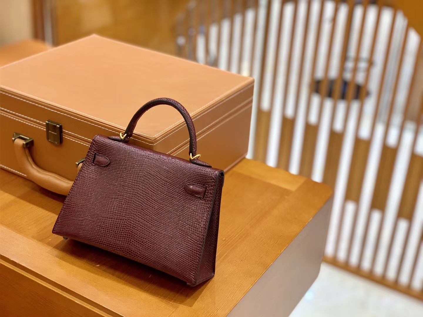Hermès（爱马仕）迷你2代 19cm 波尔多酒红 金扣 南非野生蜥蜴皮 全手工缝制