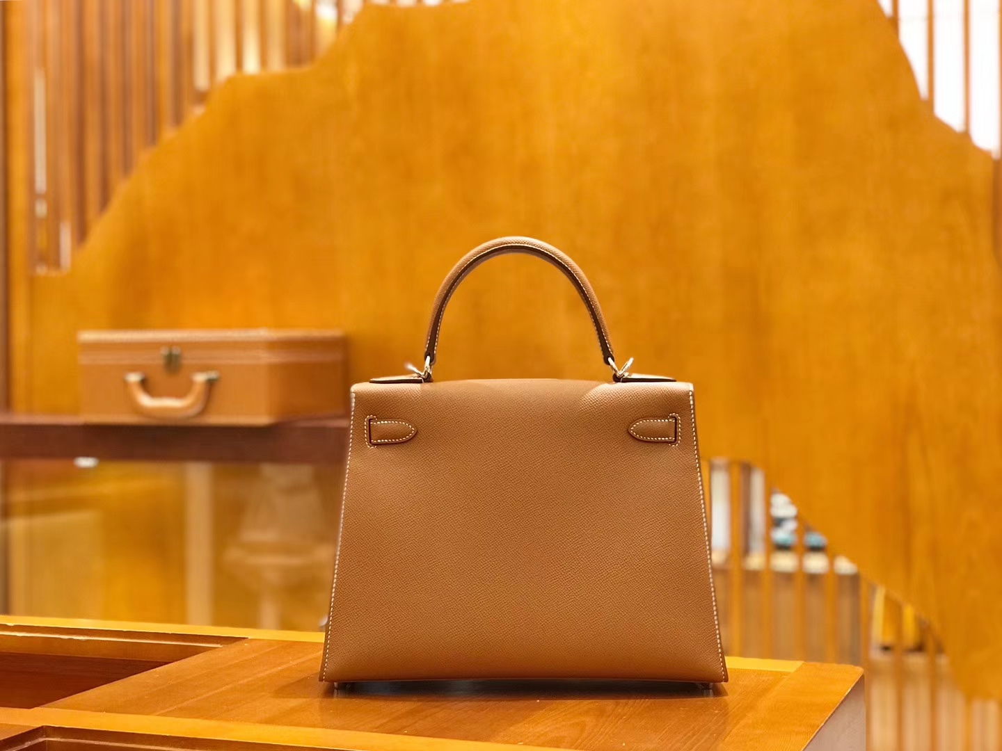 Hermès（爱马仕）Kelly 28cm 金棕色 银扣 掌纹牛皮 全手工缝制 现货
