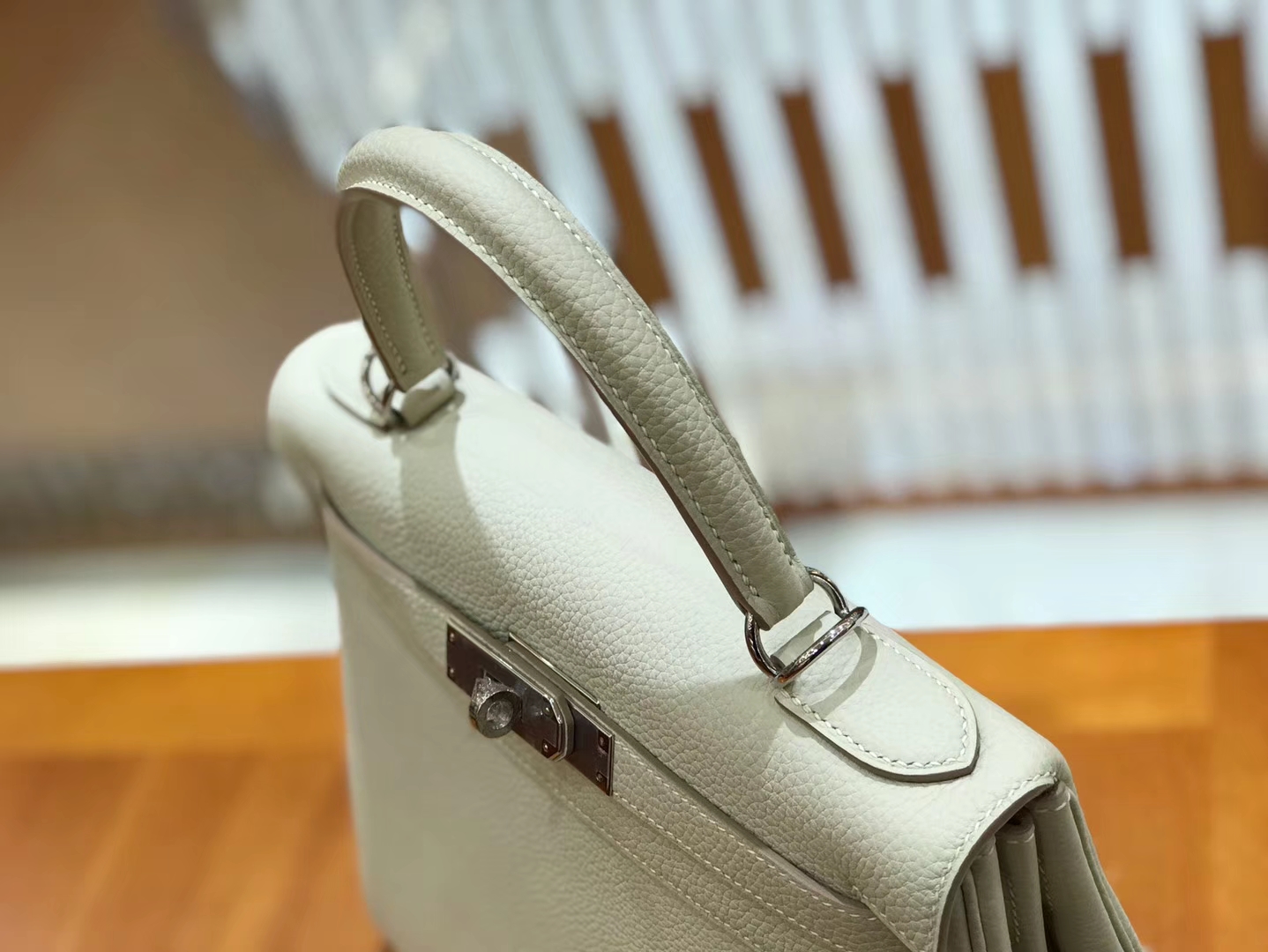 Hermès（爱马仕）Kelly 28cm togo 牛皮 奶昔白 银扣 全手工缝制 现货