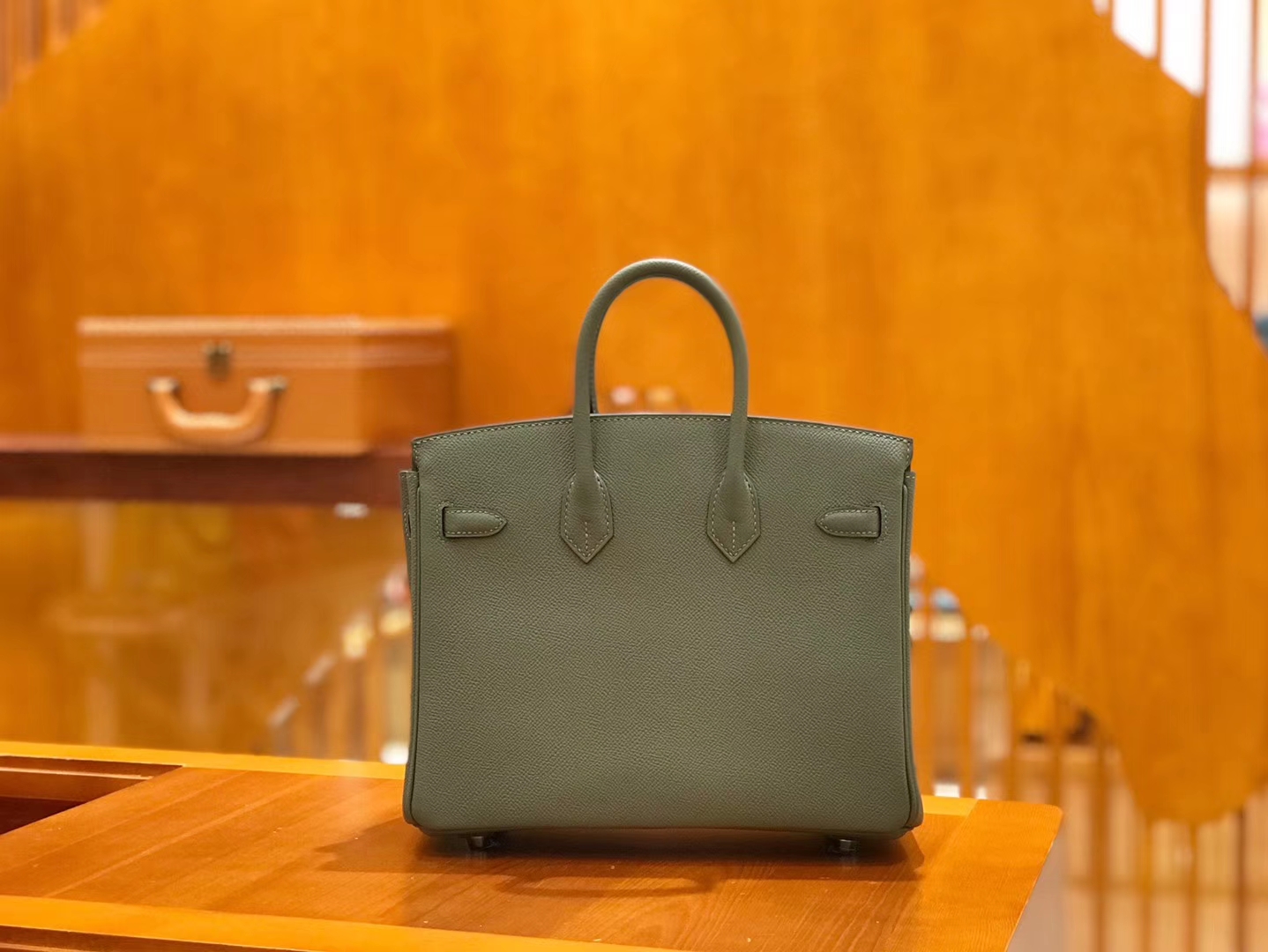 Hermès（爱马仕）Birkin 25cm 杏仁绿 金扣 掌纹牛皮 全手工缝制