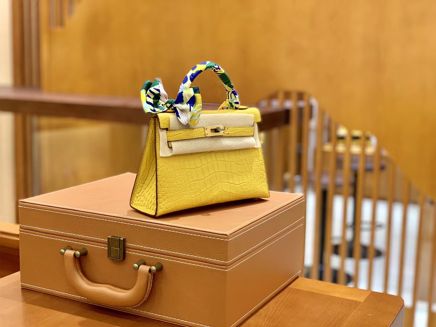 Hermès（爱马仕）迷你2代 19cm 琥珀黄 金扣 美洲雾面 鳄鱼皮 全手工缝制
