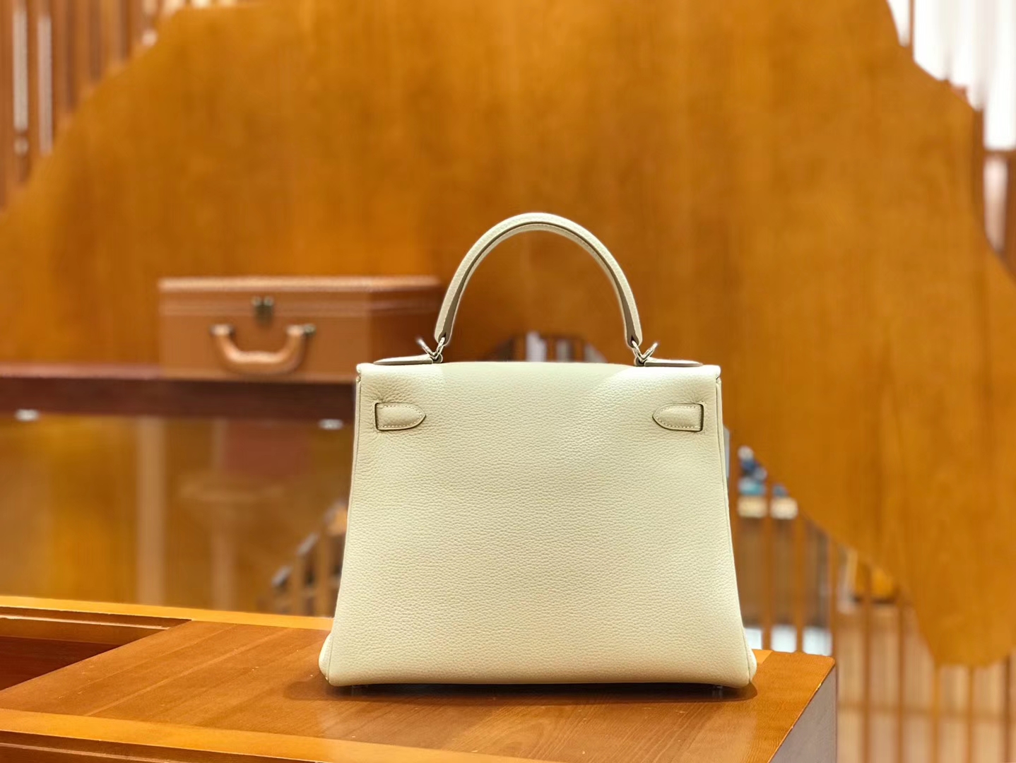Hermès（爱马仕）Kelly 28cm togo 牛皮 奶昔白 银扣 全手工缝制 现货