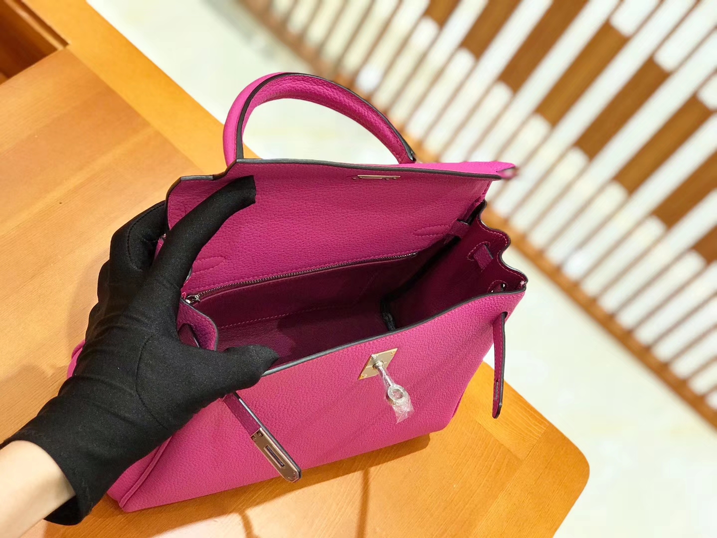 Hermès（爱马仕）Kelly 25cm 玉兰粉 Togo牛皮 全手工缝制