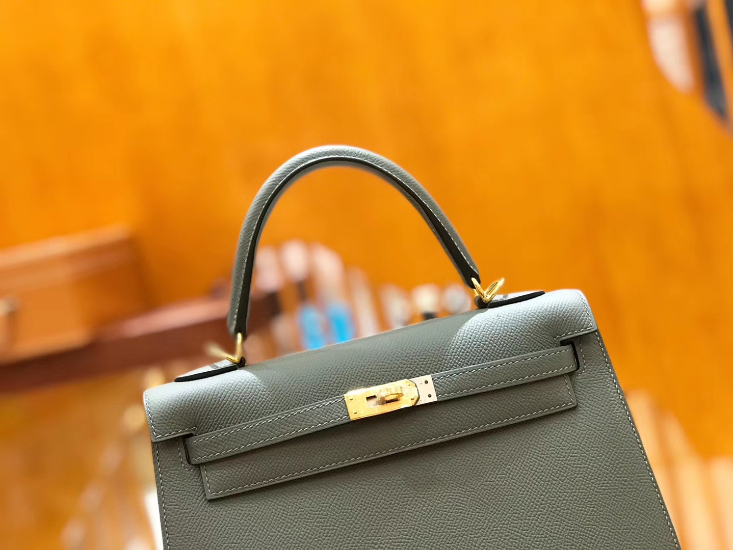 Hermès（爱马仕）Kelly 25cm 杏仁绿 金扣 掌纹牛皮 全手工缝制
