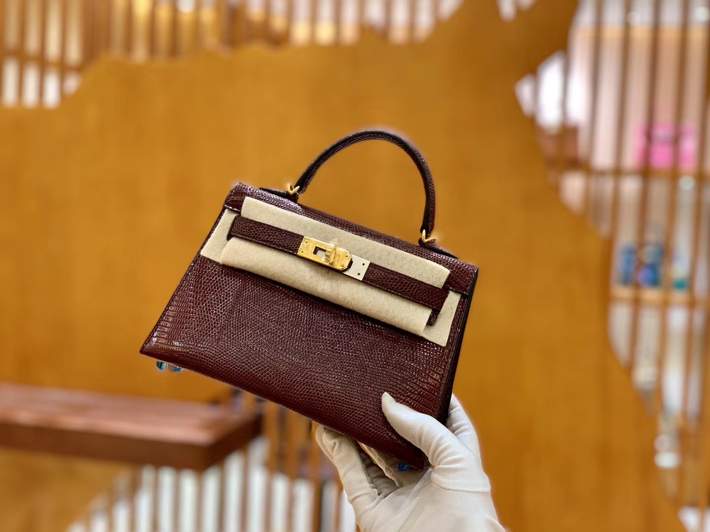 Hermès（爱马仕）迷你2代 19cm 波尔多酒红 金扣 南非野生蜥蜴皮 全手工缝制