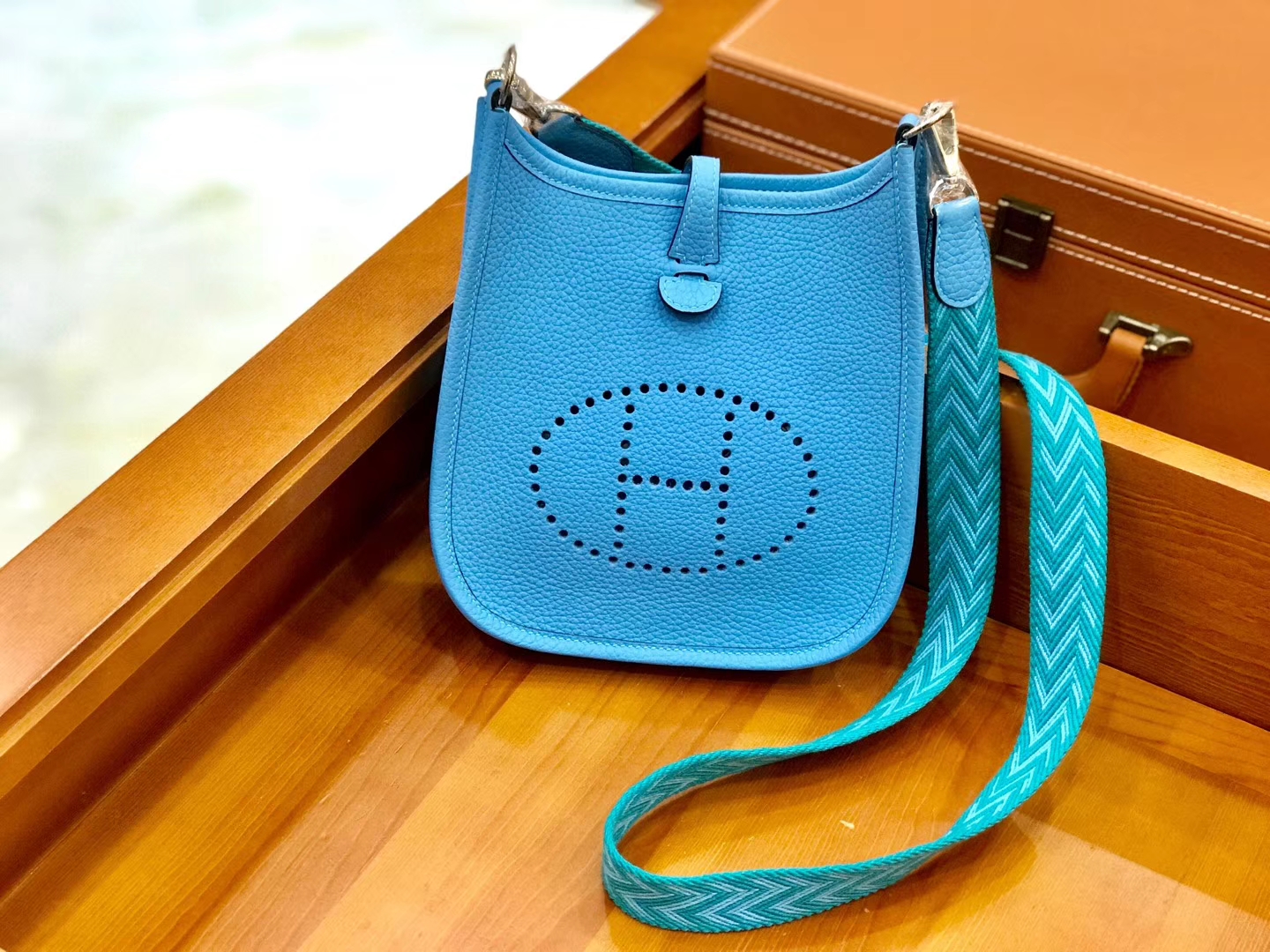 Hermès（爱马仕）Evelyne 伊芙琳 16cm 北方蓝 全手工缝制