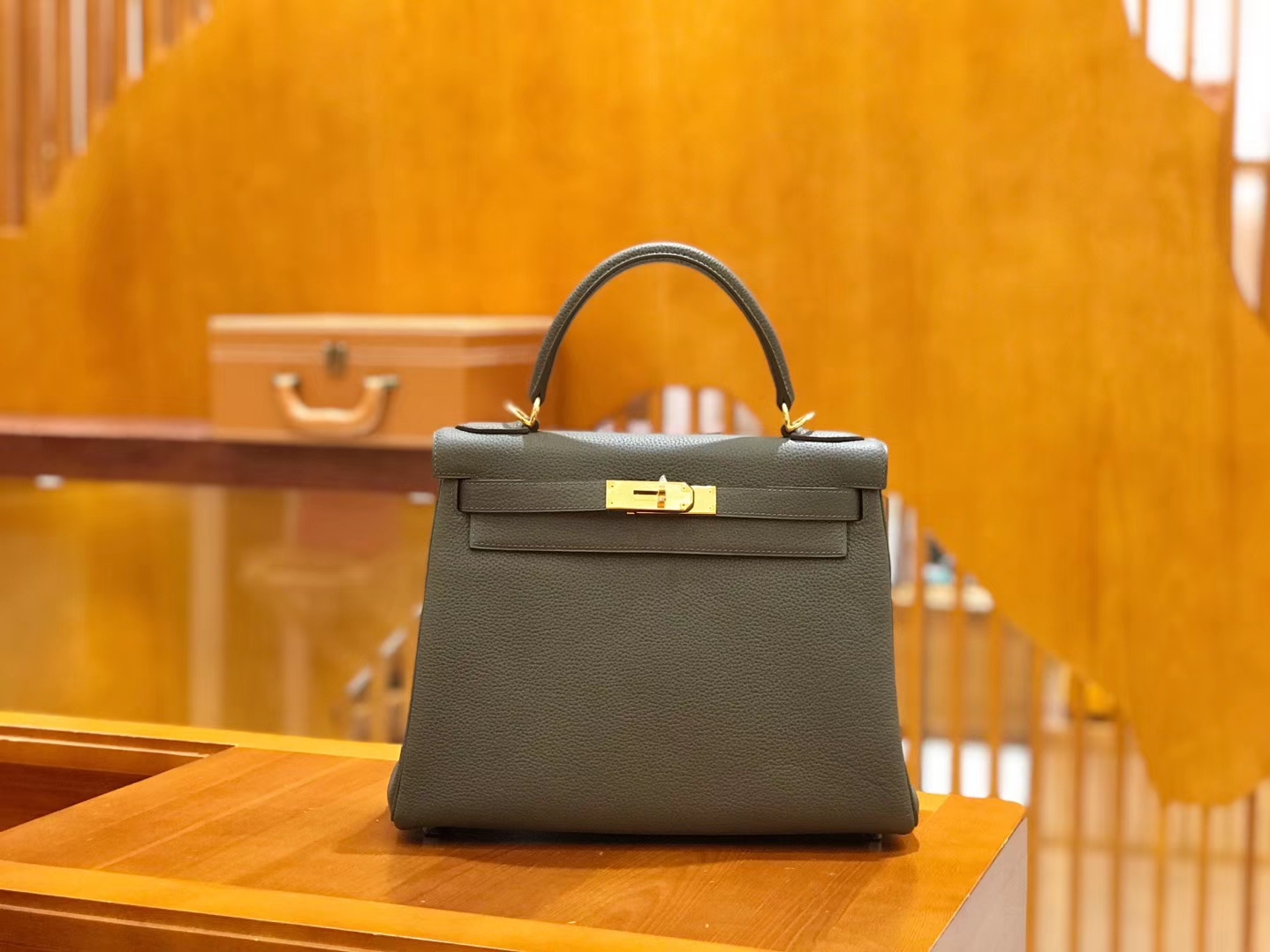 Hermès（爱马仕）Kelly 28cm togo 牛皮 锡器灰 金扣 全手工缝制 现货