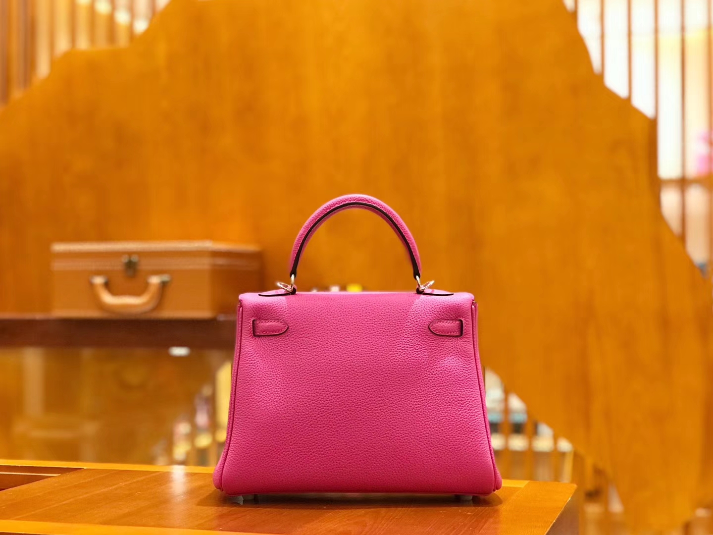 Hermès（爱马仕）Kelly 25cm 玉兰粉 Togo牛皮 全手工缝制