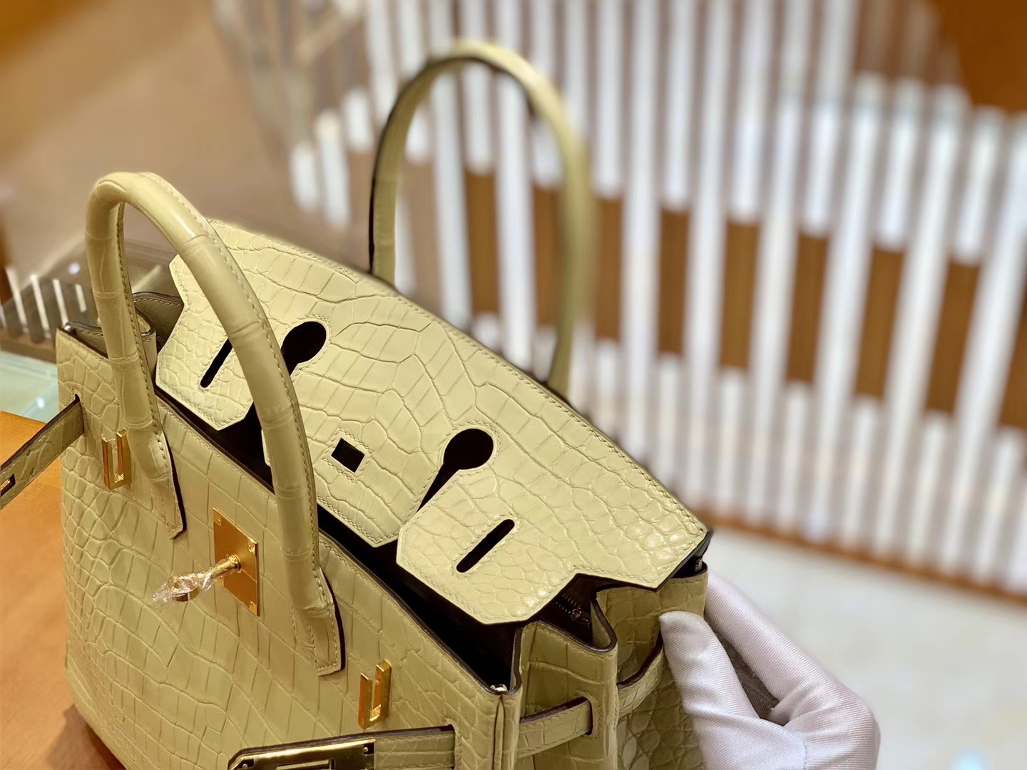 Hermès（爱马仕）Birkin 30cm 雾面 尼罗鳄鱼皮 奶昔黄 金扣 全手工缝制