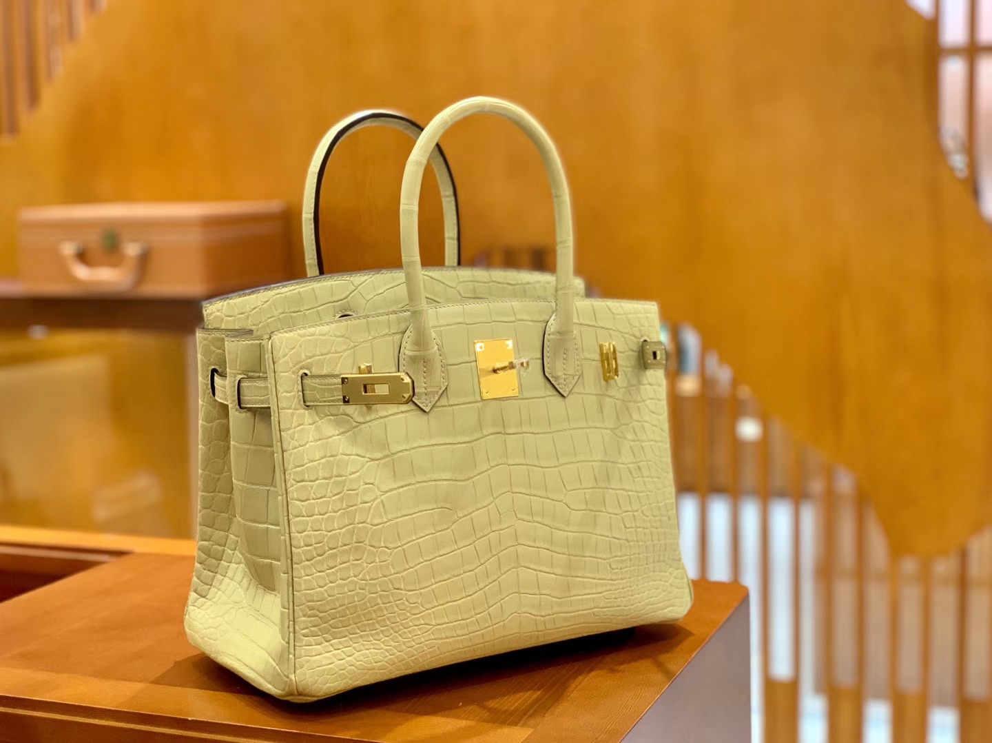 Hermès（爱马仕）Birkin 30cm 雾面 尼罗鳄鱼皮 奶昔黄 金扣 全手工缝制