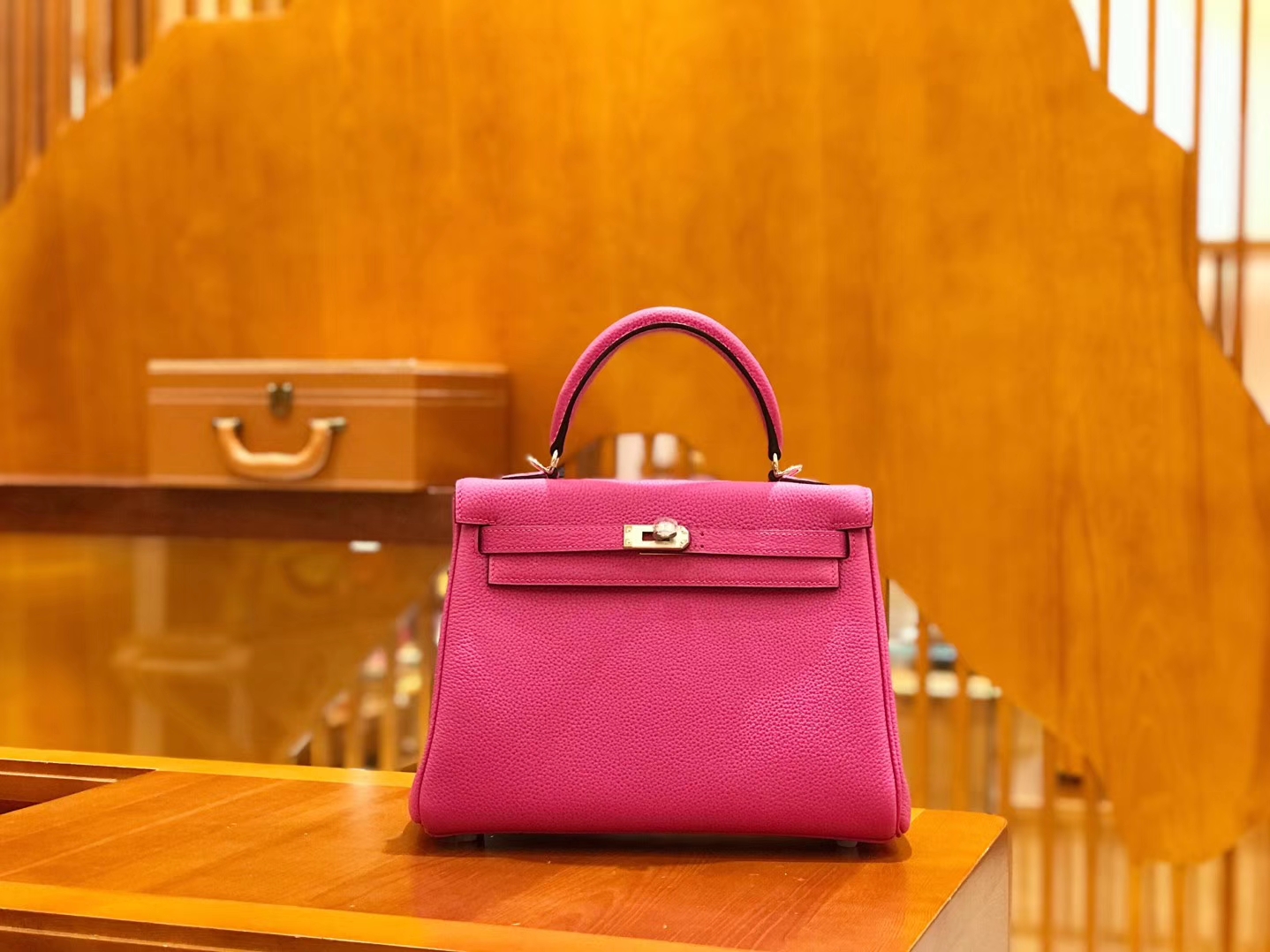 Hermès（爱马仕）Kelly 25cm 玉兰粉 Togo牛皮 全手工缝制