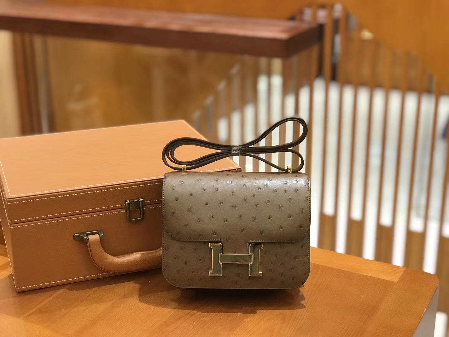 Hermès（爱马仕）Constance 18cm 鸵鸟皮 大象灰 金扣 全手工缝制 现货