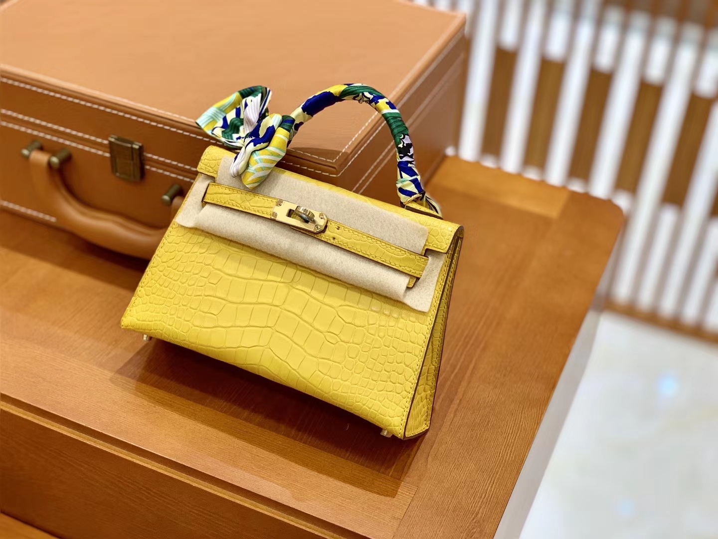 Hermès（爱马仕）迷你2代 19cm 琥珀黄 金扣 美洲雾面 鳄鱼皮 全手工缝制