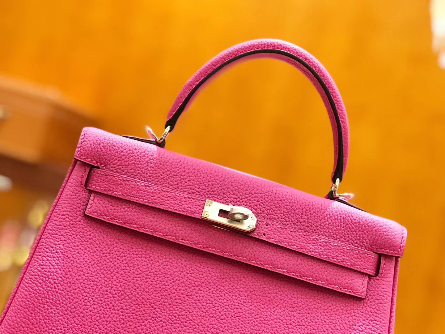 Hermès（爱马仕）Kelly 25cm 玉兰粉 Togo牛皮 全手工缝制