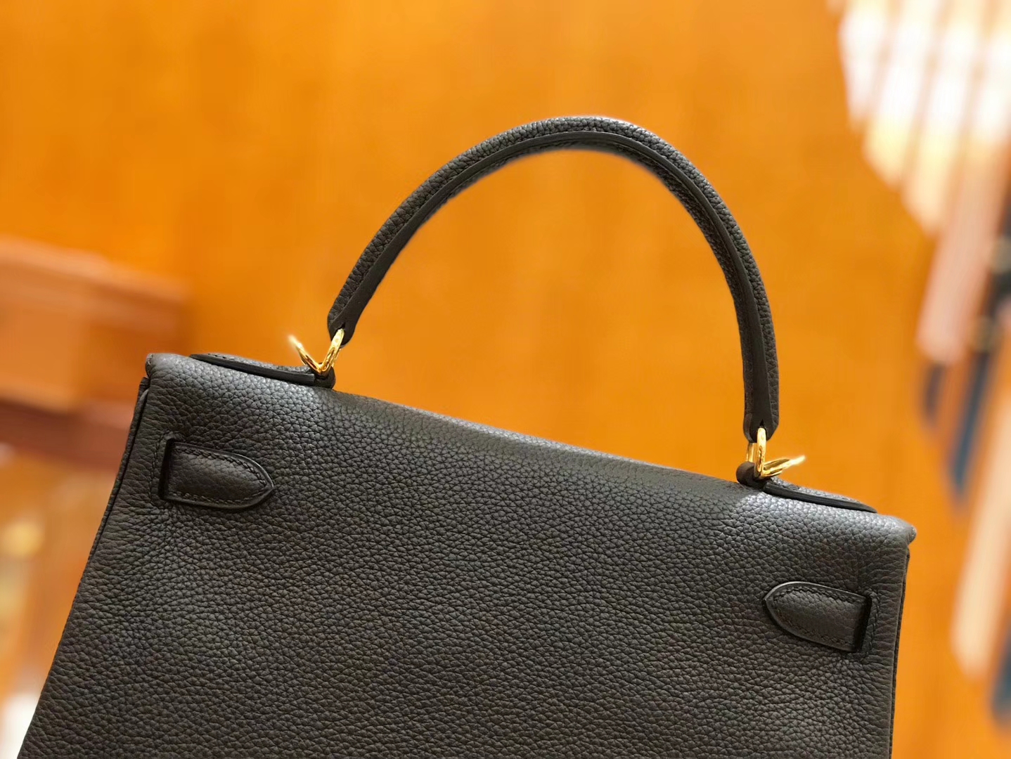 Hermès（爱马仕）Kelly 28cm togo 牛皮 经典黑 金扣 全手工缝制 现货