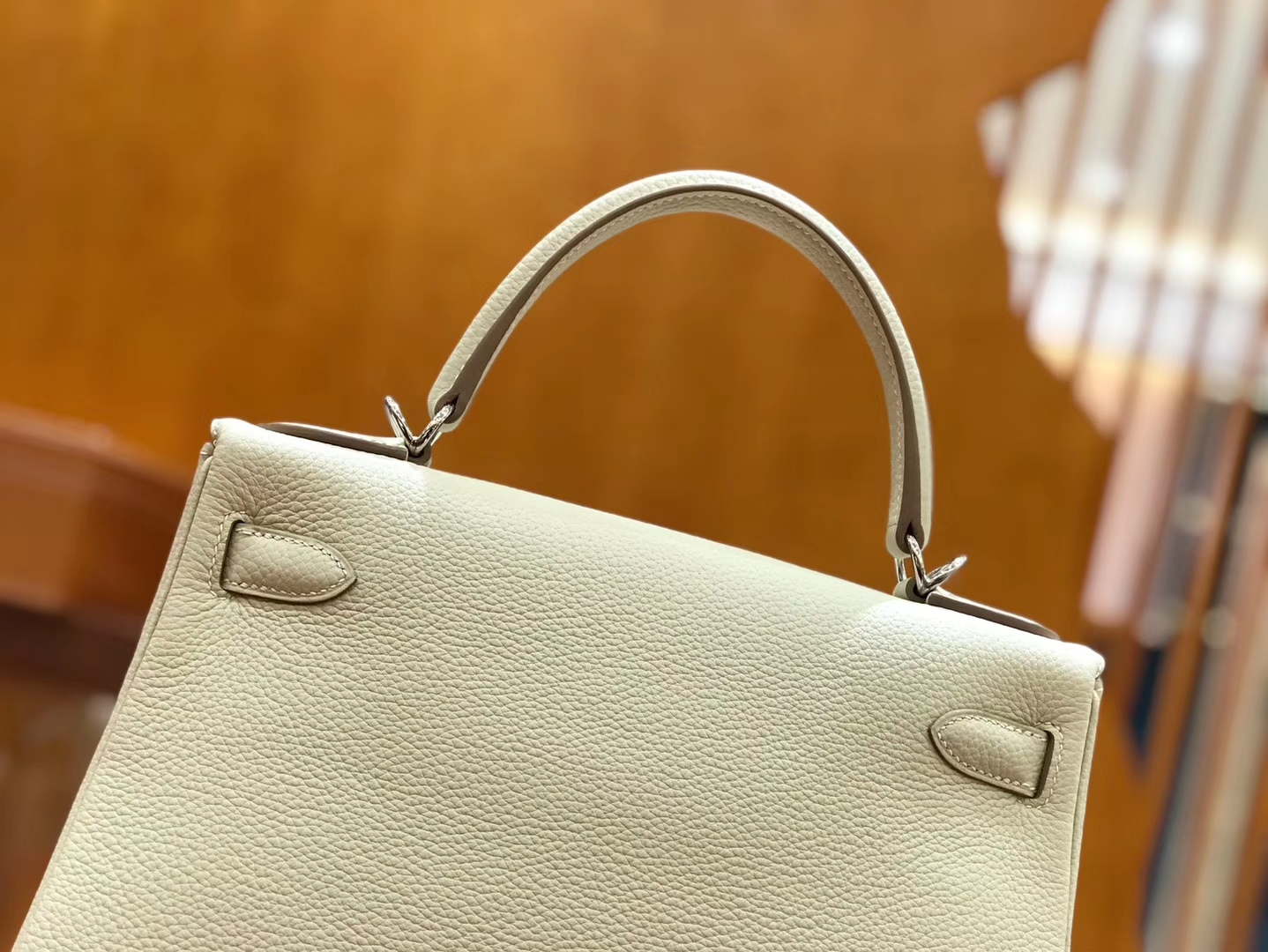 Hermès（爱马仕）Kelly 28cm togo 牛皮 奶昔白 银扣 全手工缝制 现货