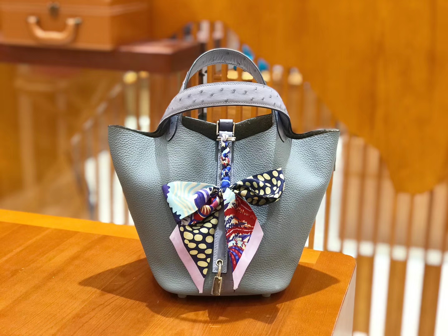 Hermès（爱马仕）Piction 18cm 鸵鸟拼牛皮 冰川蓝 全手工缝制