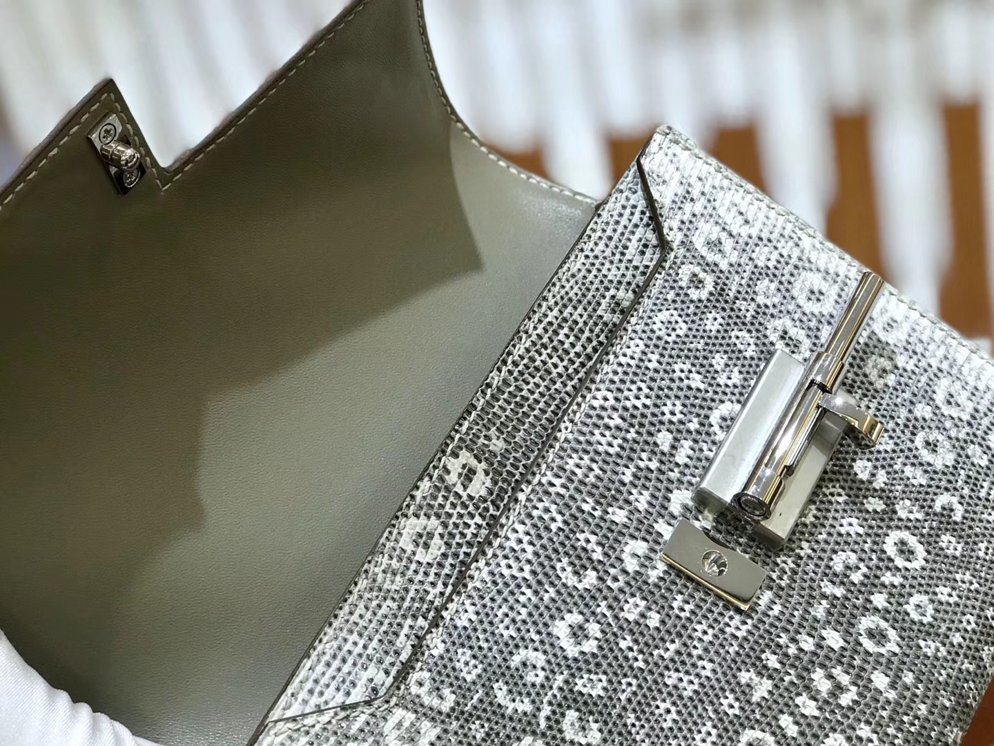 Hermès（爱马仕）Verrou 机关枪 17cm 蜥蜴皮 原色 顶级版本 高订现货
