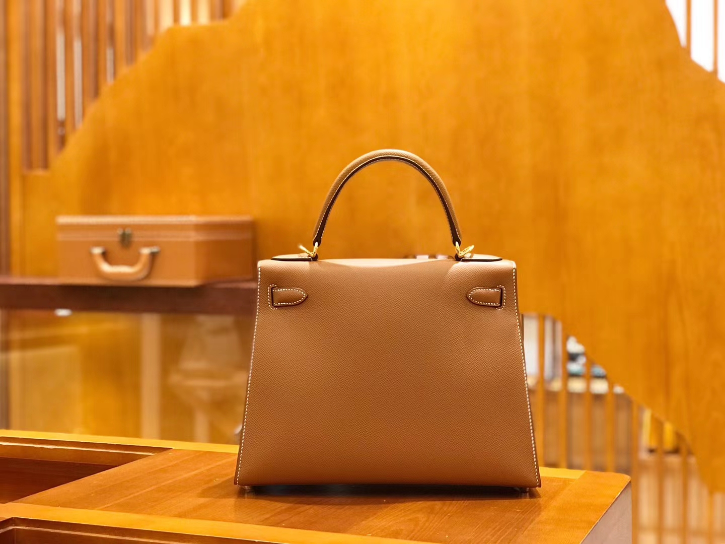 Hermès（爱马仕）Kelly 28cm 金棕色 金扣 掌纹牛皮 全手工缝制 现货