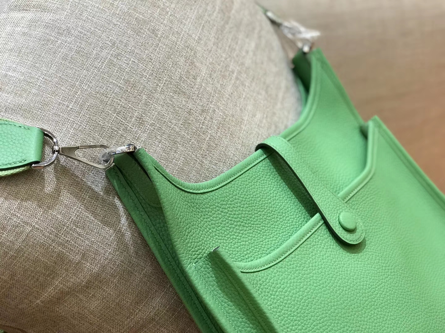 Hermès（爱马仕）Evelyne 伊芙琳 牛油果 Togo牛皮 全手工缝制 29cm