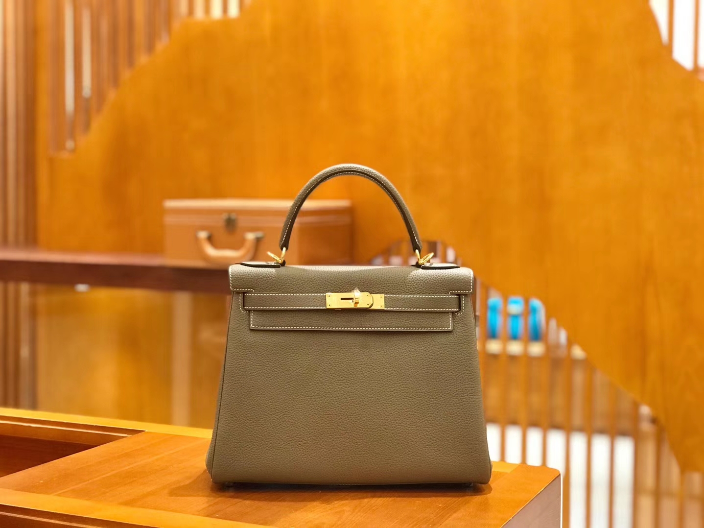 Hermès（爱马仕）Kelly 28cm togo 牛皮 大象灰 金扣 全手工缝制 现货