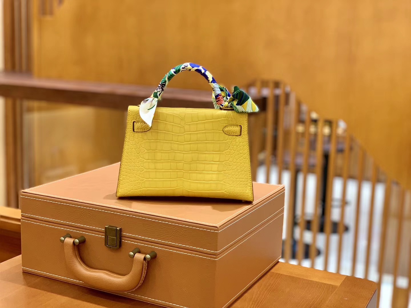 Hermès（爱马仕）迷你2代 19cm 琥珀黄 金扣 美洲雾面 鳄鱼皮 全手工缝制