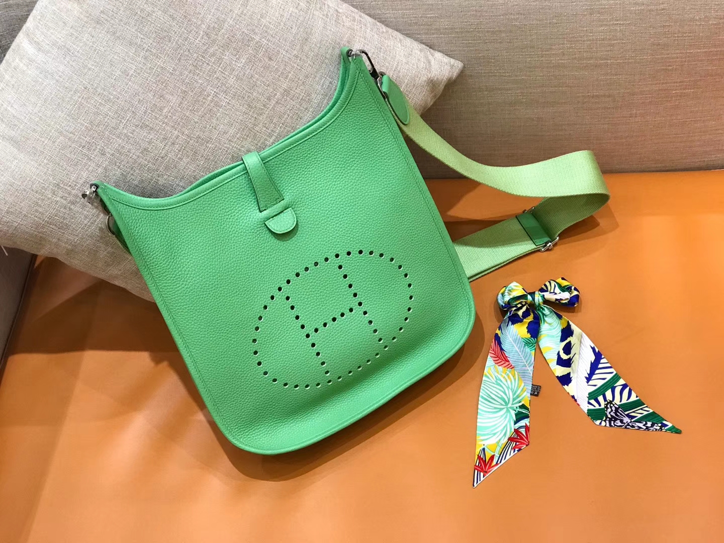 Hermès（爱马仕）Evelyne 伊芙琳 牛油果 Togo牛皮 全手工缝制 29cm