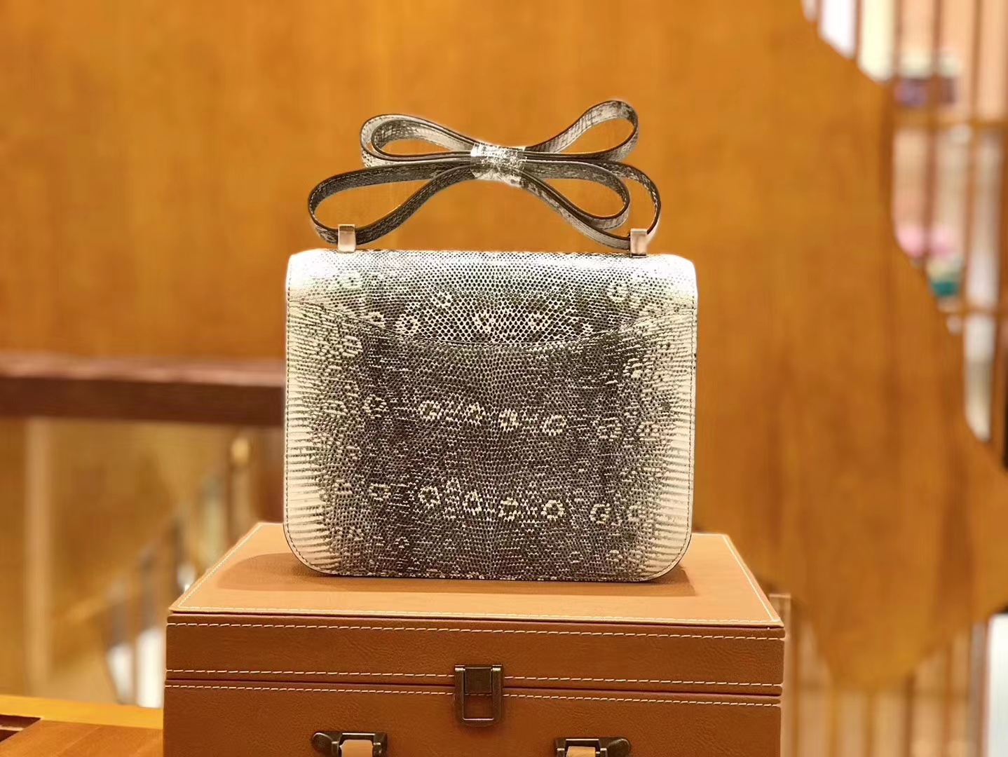 Hermès（爱马仕）Constance 24cm 原色 蜥蜴雪花 南非蜥蜴皮全手工缝制