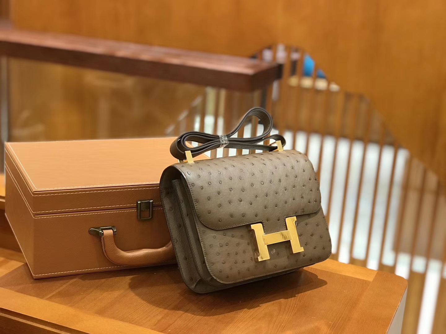 Hermès（爱马仕）Constance 18cm 鸵鸟皮 大象灰 金扣 全手工缝制 现货