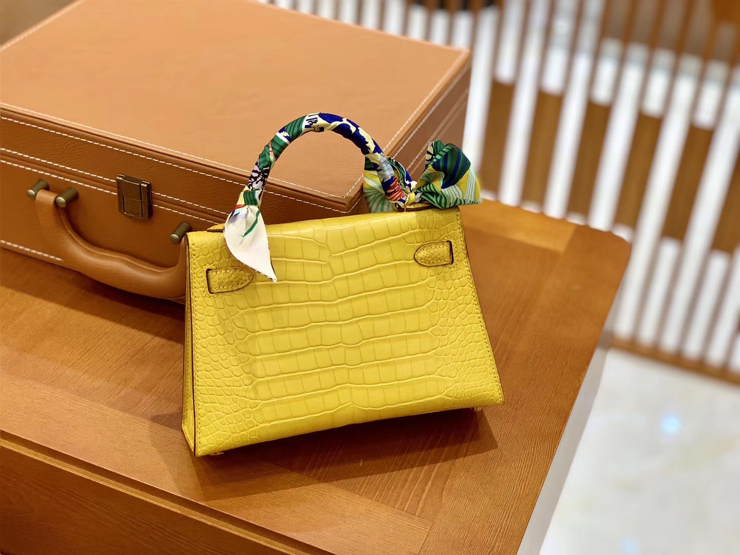 Hermès（爱马仕）迷你2代 19cm 琥珀黄 金扣 美洲雾面 鳄鱼皮 全手工缝制