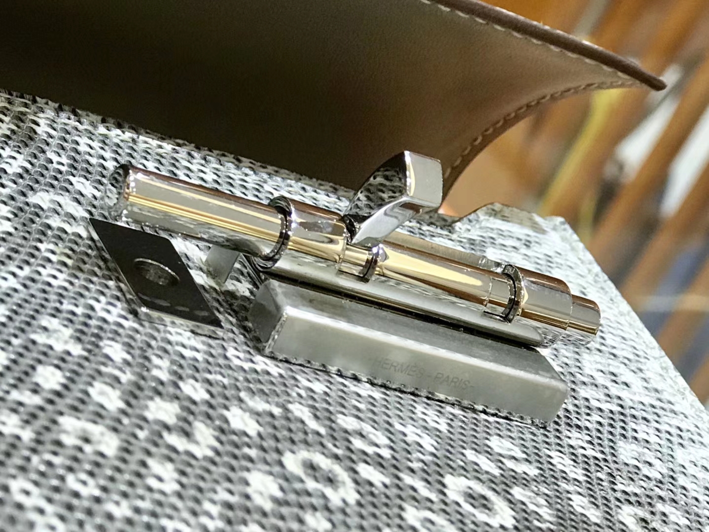 Hermès（爱马仕）Verrou 机关枪 17cm 蜥蜴皮 原色 顶级版本 高订现货