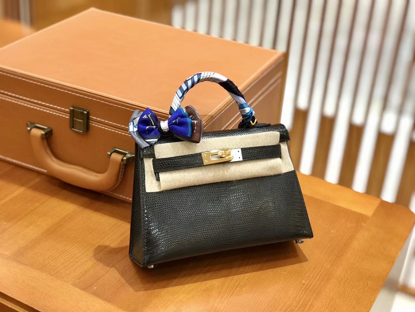 Hermès（爱马仕）新增现货 2代 19cm 蜥蜴皮 经典黑 金扣 全手工缝制