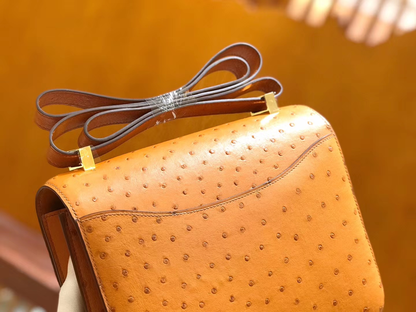 Hermès（爱马仕）Constance 24cm 太妃金 鸵鸟皮 全手工缝制 现货