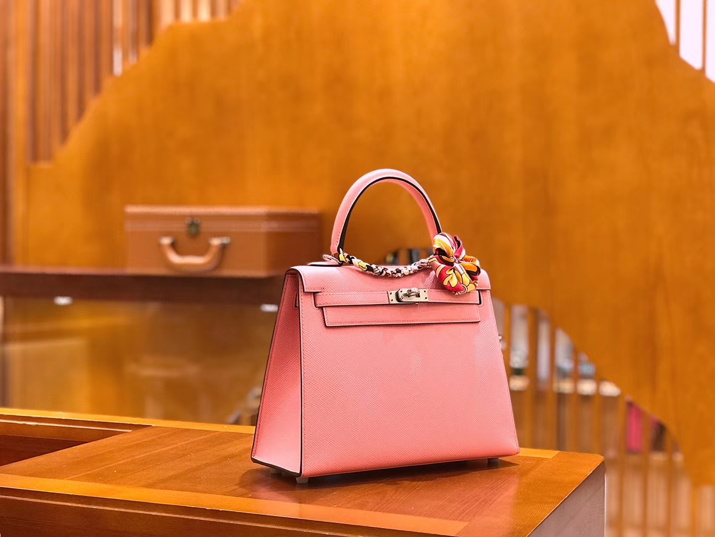 Hermès（爱马仕）Kelly 樱花粉 掌纹牛皮 全手工缝制 银扣 25cm