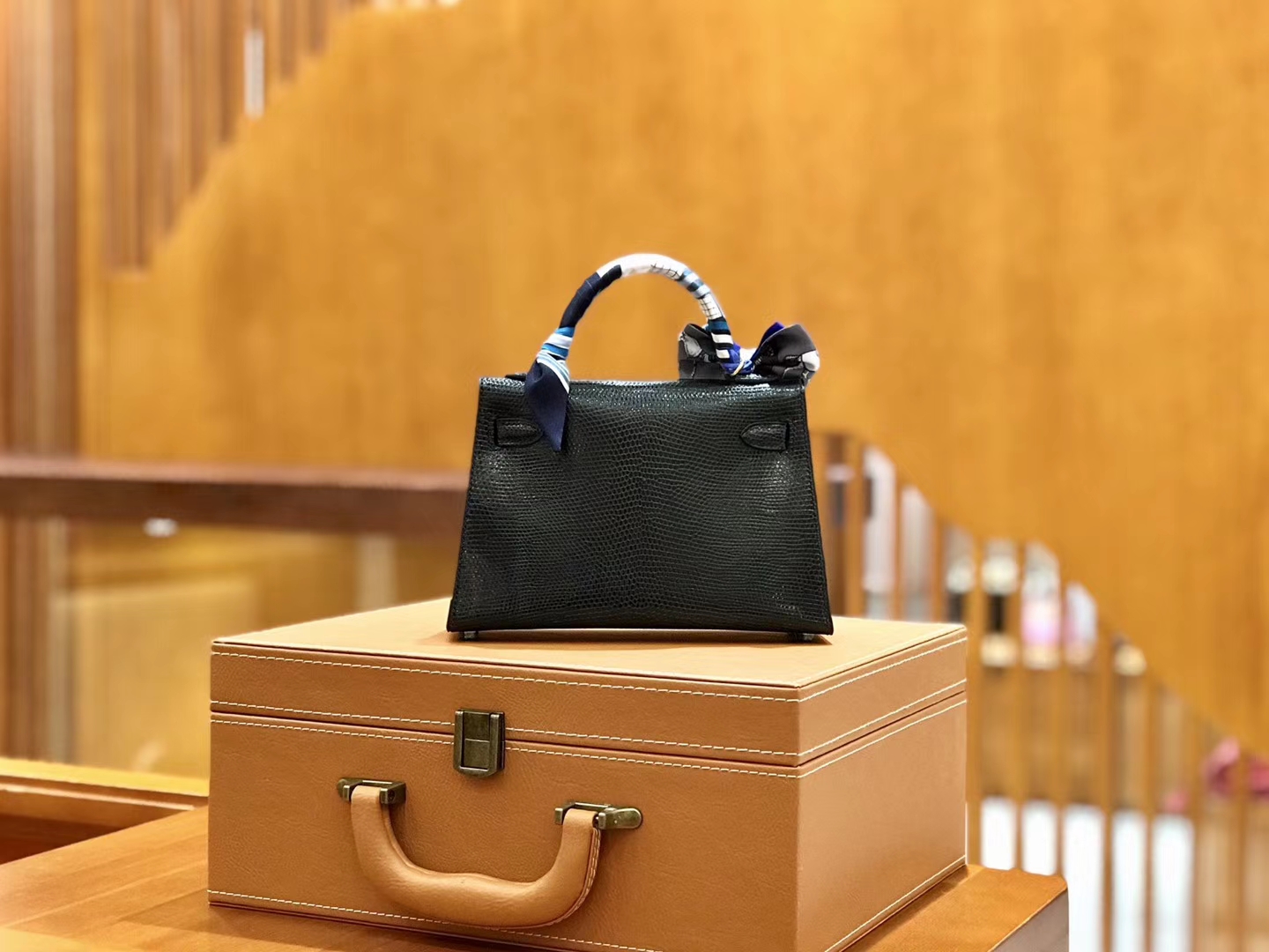Hermès（爱马仕）新增现货 2代 19cm 蜥蜴皮 经典黑 金扣 全手工缝制