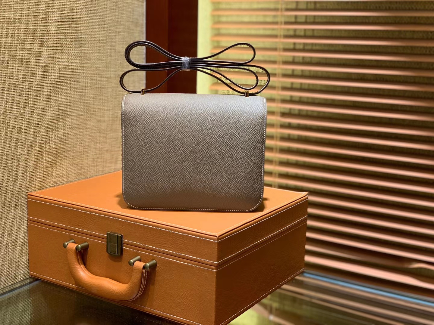 Hermès（爱马仕）Constance 18cm 大象灰 金扣 掌纹牛皮 全手工缝制 现货