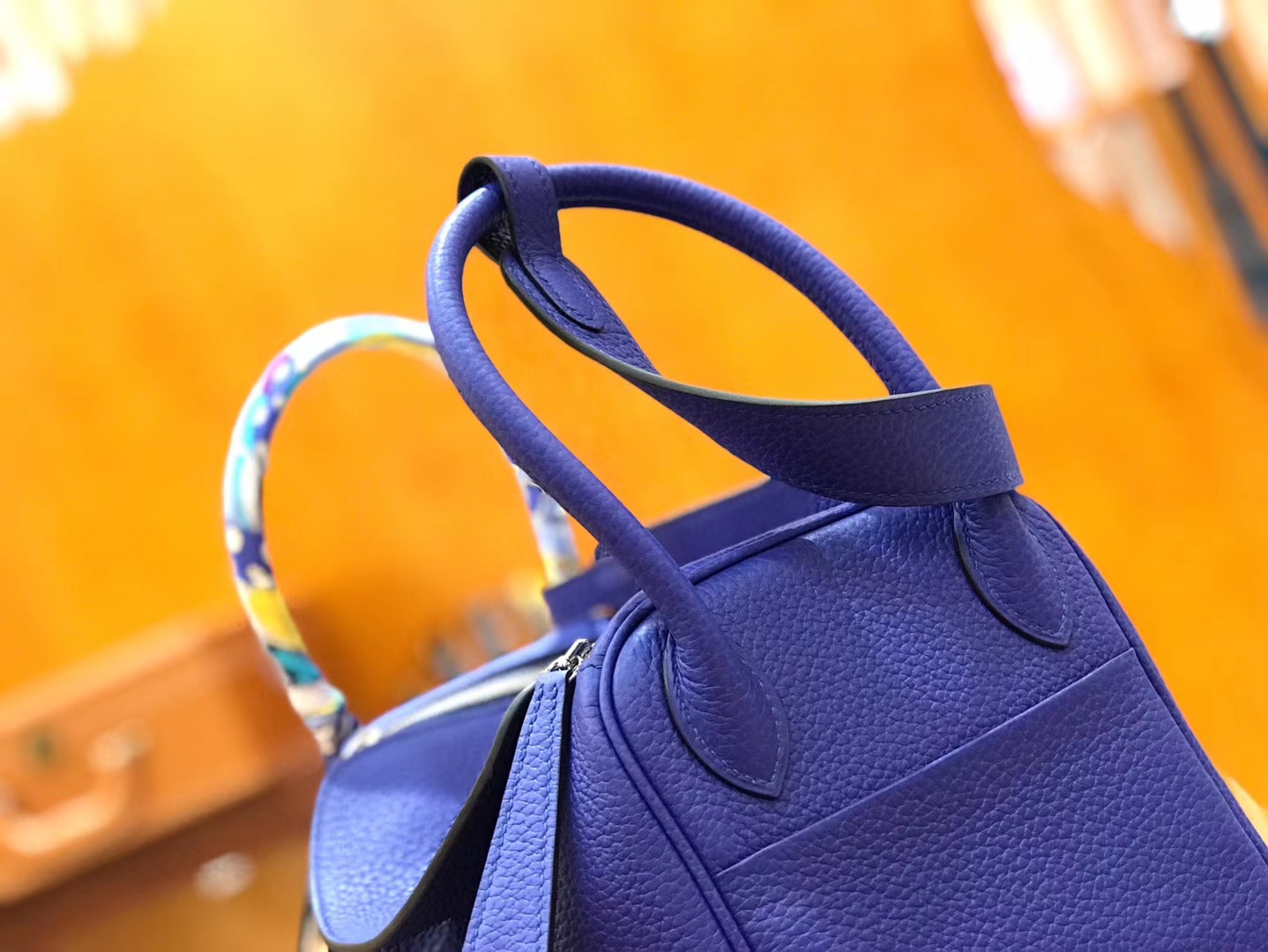 Hermès（爱马仕）Lindy琳迪包 电光蓝 德国进口togo牛皮 全手工缝制 银扣 30cm