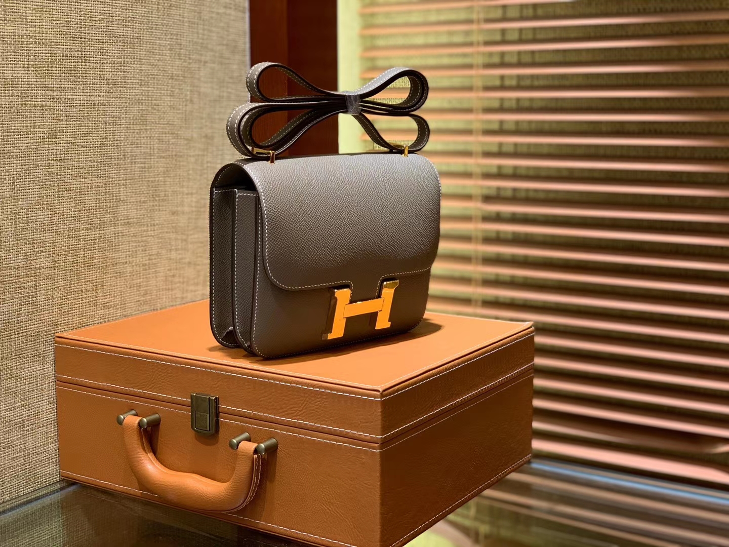 Hermès（爱马仕）Constance 18cm 大象灰 金扣 掌纹牛皮 全手工缝制 现货
