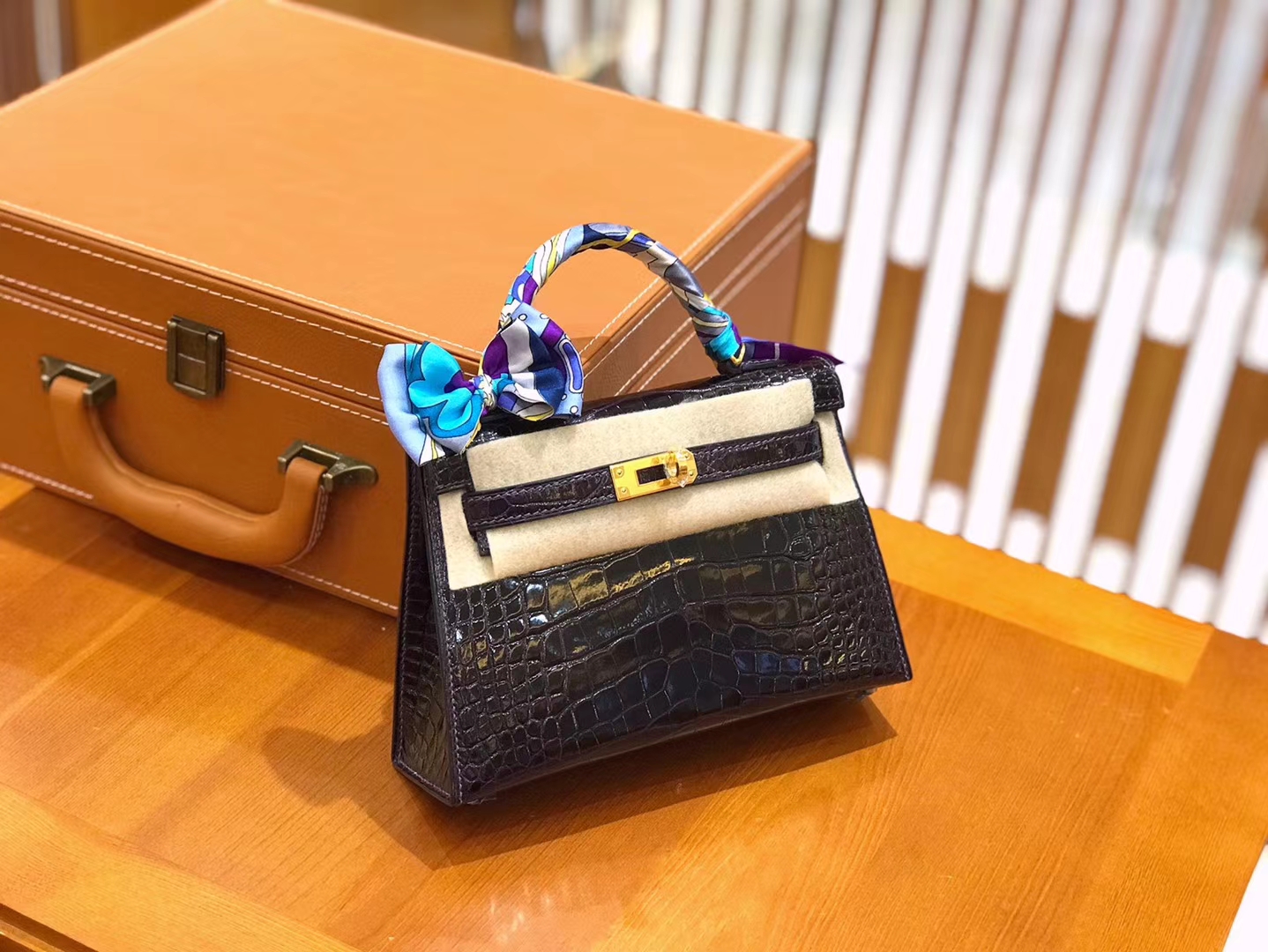 Hermès（爱马仕）迷你 2代 19cm 美洲鳄鱼 茄子紫 全手工缝制 新增现货